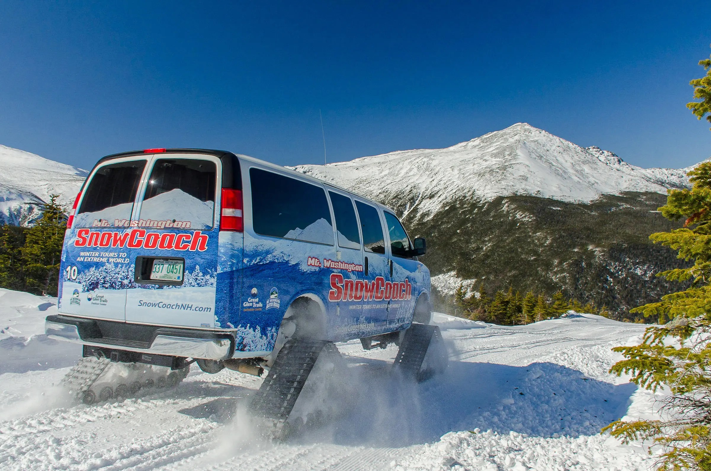mount-washington-snowcoach-winter-great-glen-trails-new-hampshire