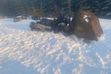 new-hampshire-snowmobile-snowmobiler-injured