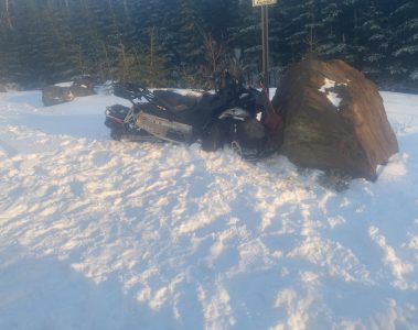 new-hampshire-snowmobile-snowmobiler-injured